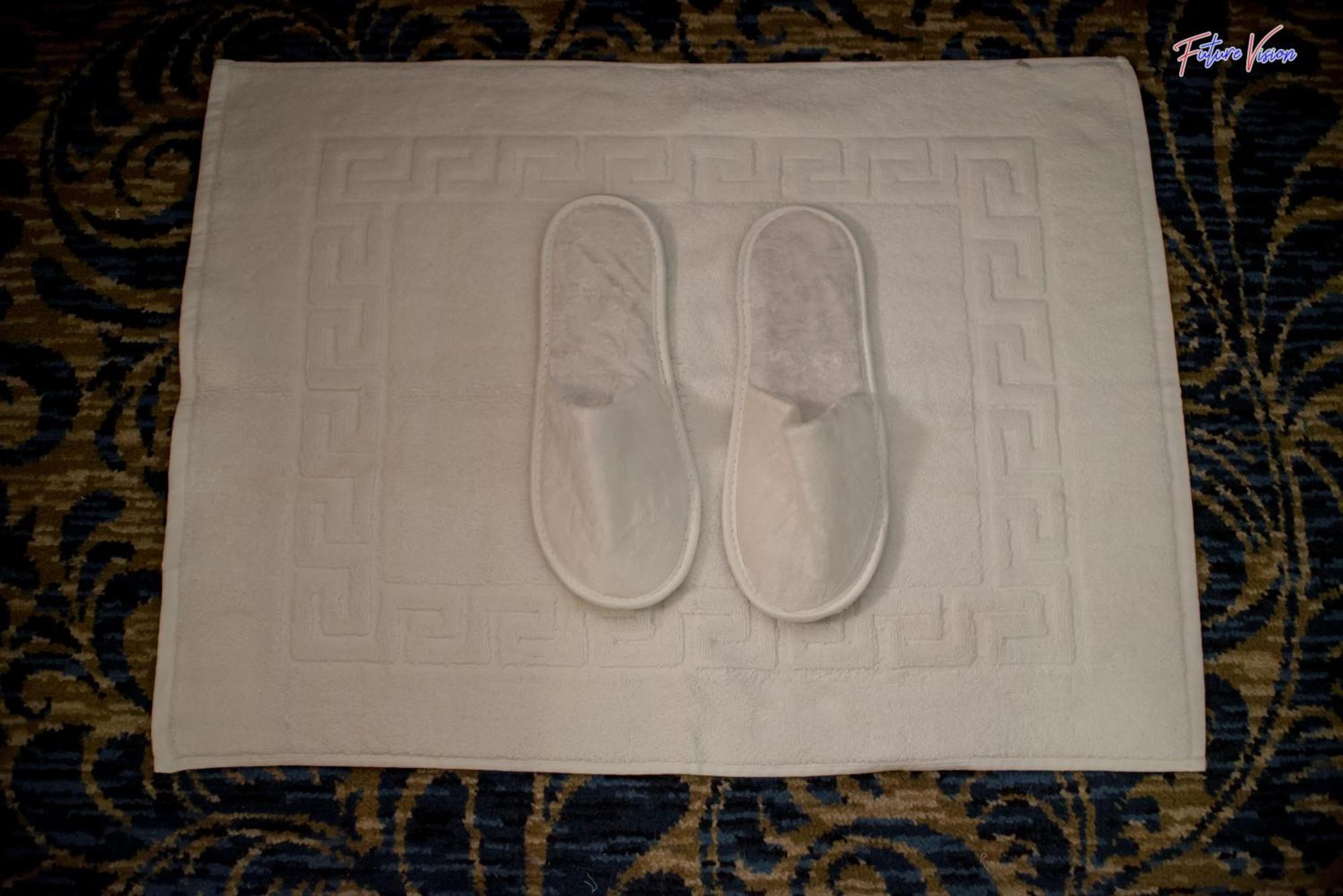 Rehana Plaza Hotel El El Cairo Exterior foto A bath mat