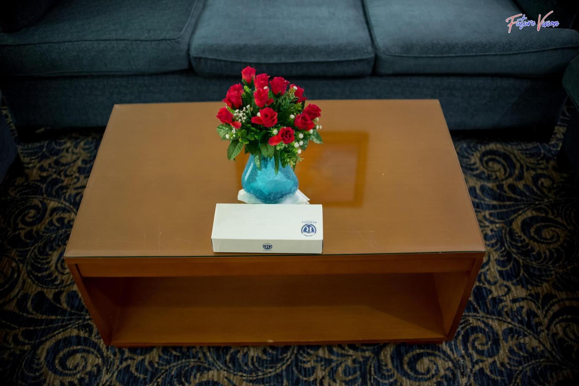 Rehana Plaza Hotel El El Cairo Exterior foto A coffee table
