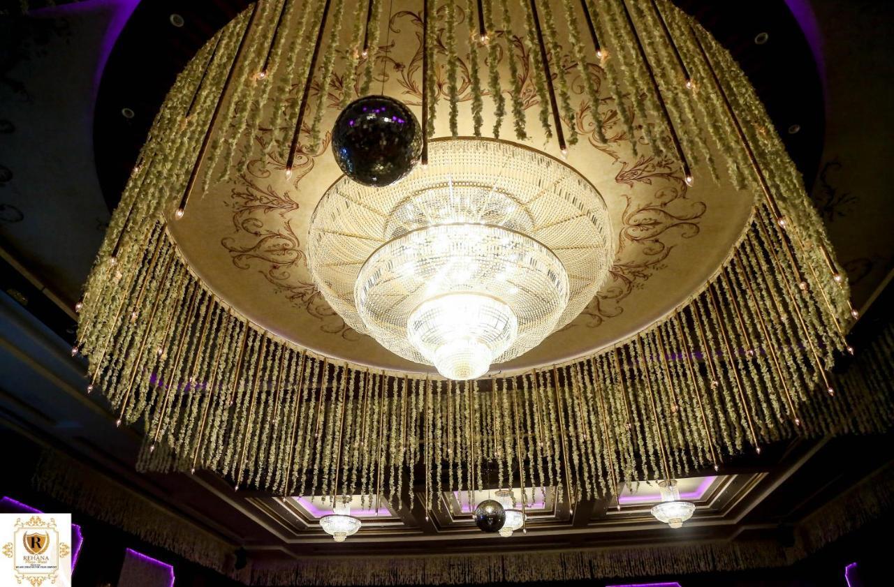 Rehana Plaza Hotel El El Cairo Exterior foto The ceiling of the ballroom